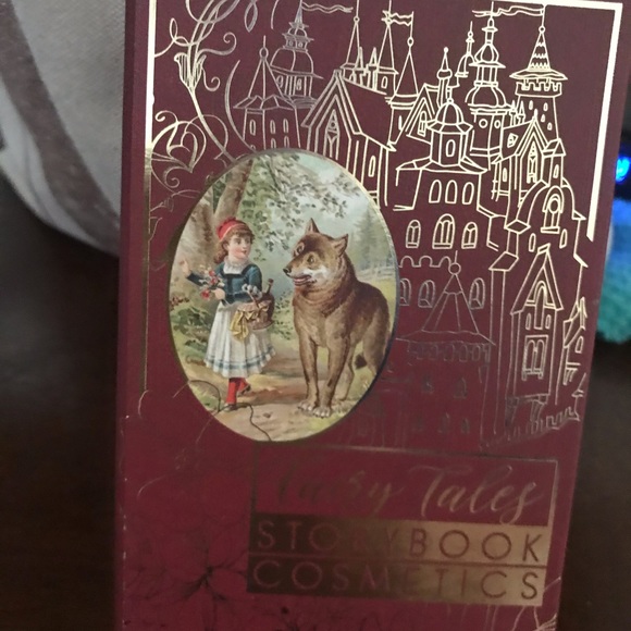 Eyeshadow - Picture 3 of 4